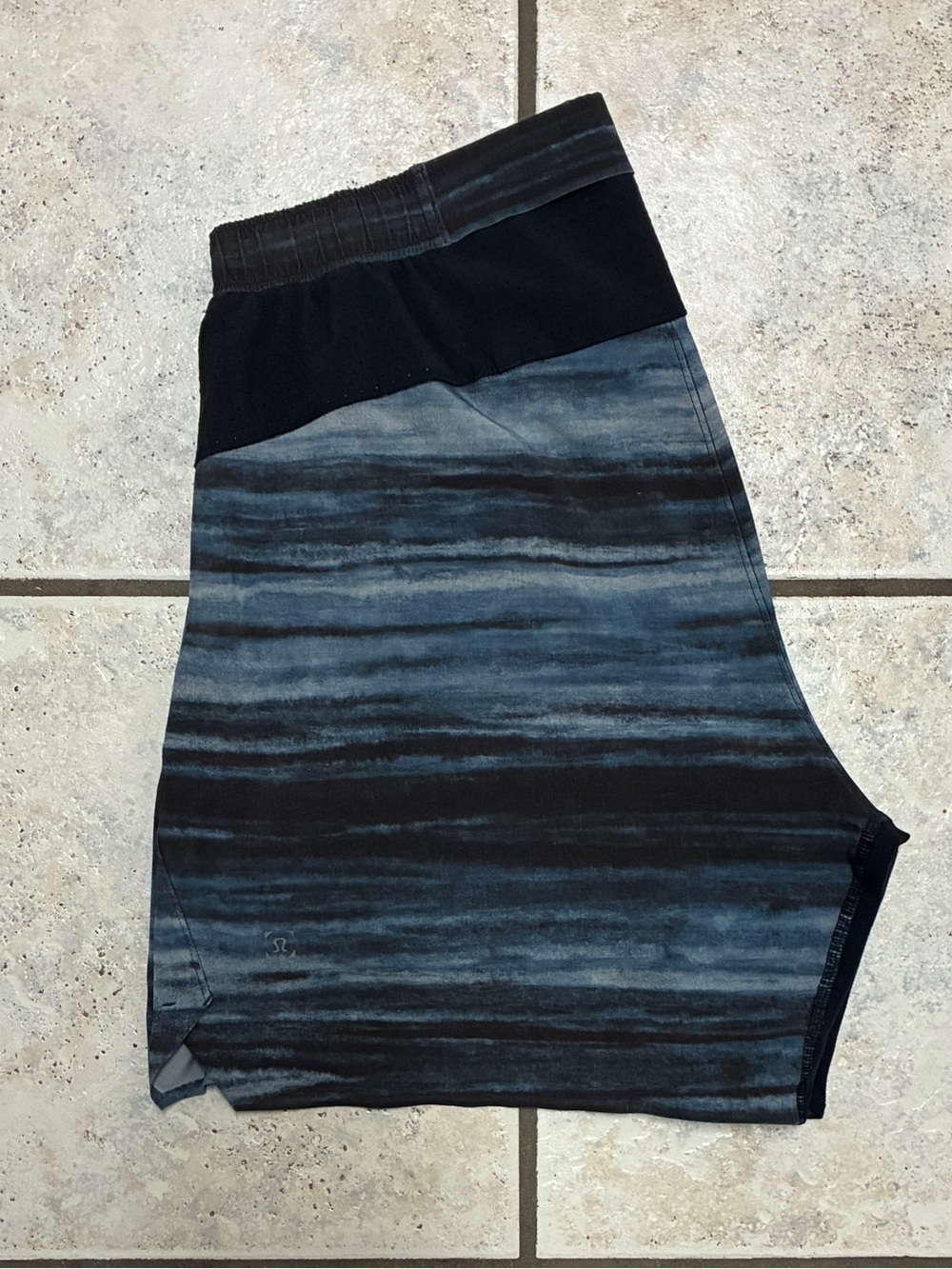 Lululemon Linerless Surge Shorts (M)